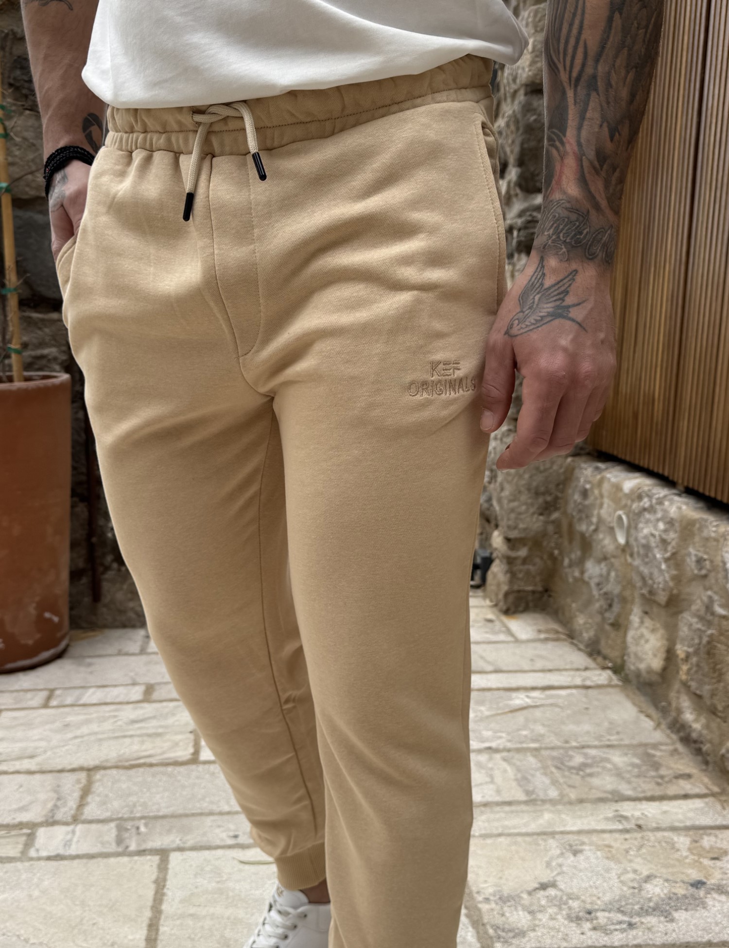 Ανδρική ώχρα αθλητική φόρμα με λάστιχο KEF2614 φωτογραφία